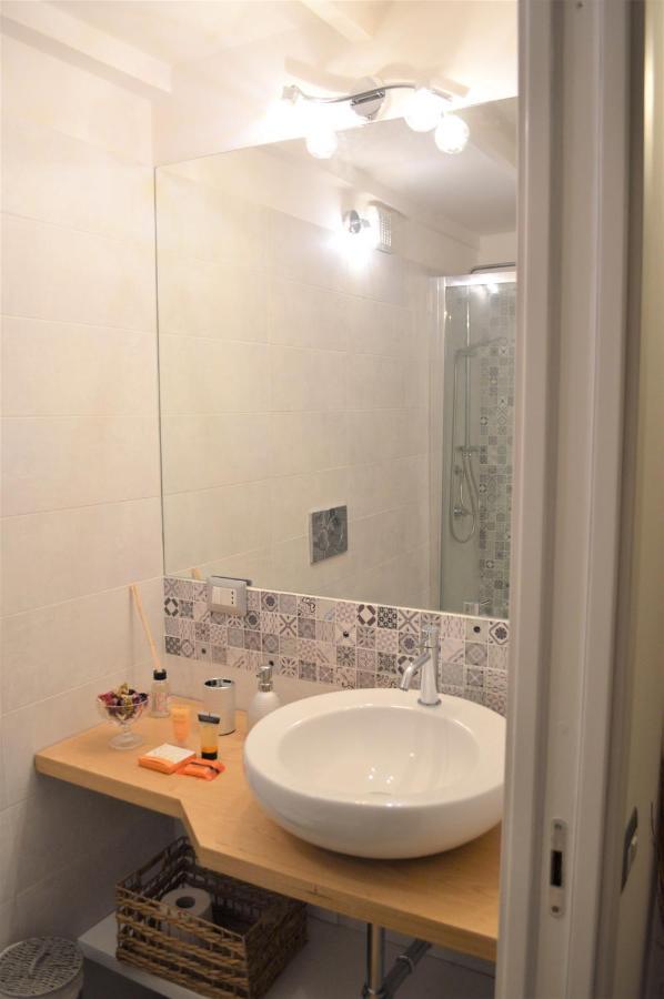 Domu 600 - Suite Mini Appartamento Cagliari Centro Storico Exterior photo