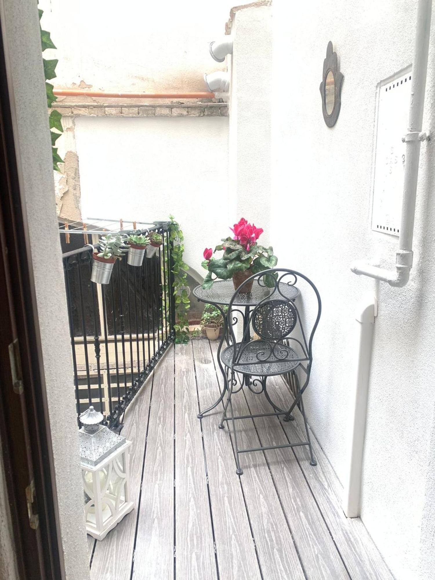 Domu 600 - Suite Mini Appartamento Cagliari Centro Storico Exterior photo
